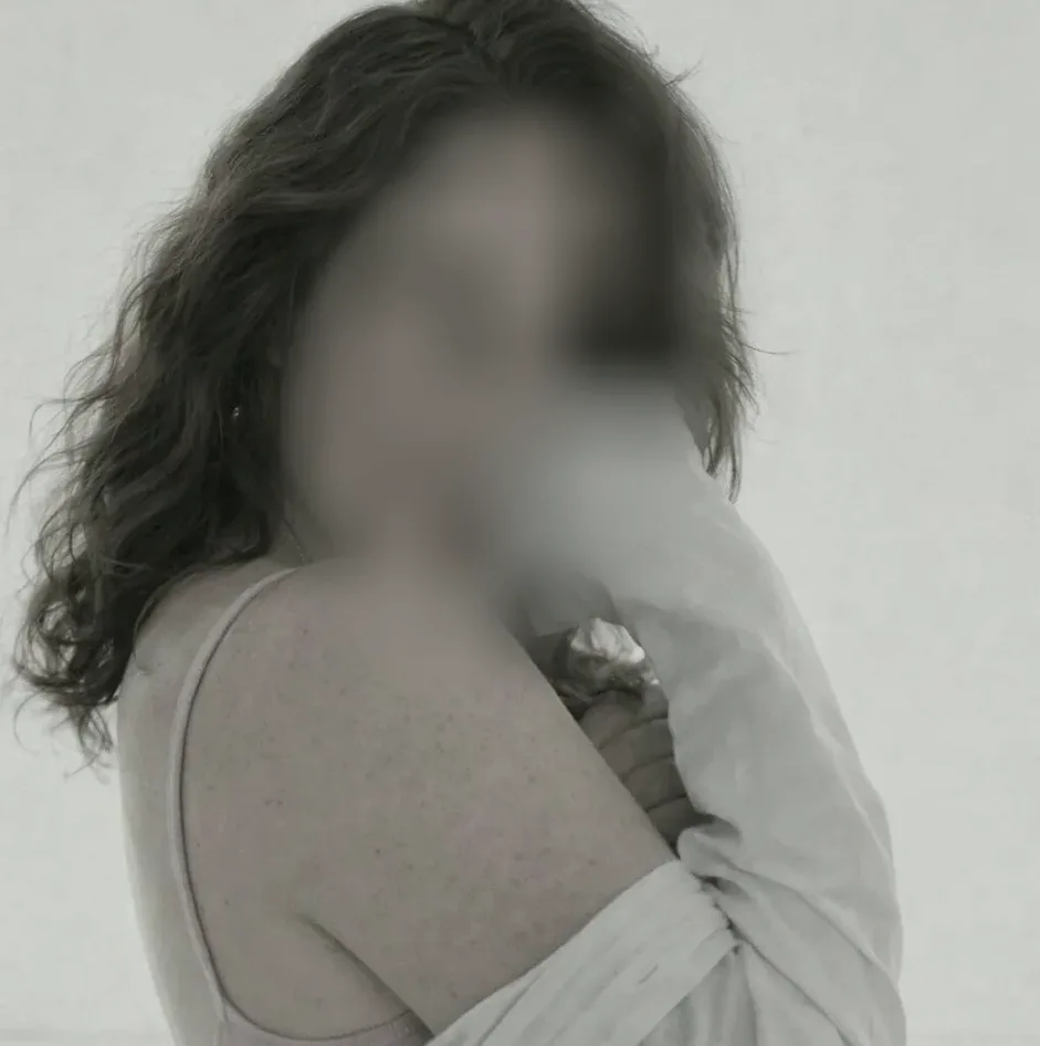 Julia, 34 años